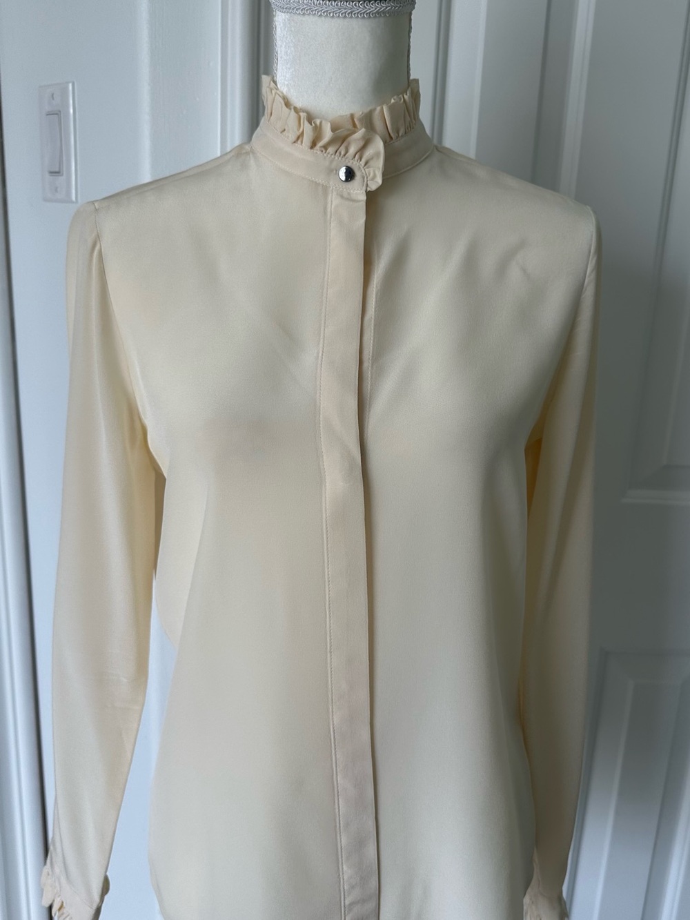 ANTONIO MELANI Cream Ruffle Collar Silk Blouse - Picture 3 of 7